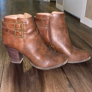 🆑 5/$30 Women’s Leather Ankle Booties
